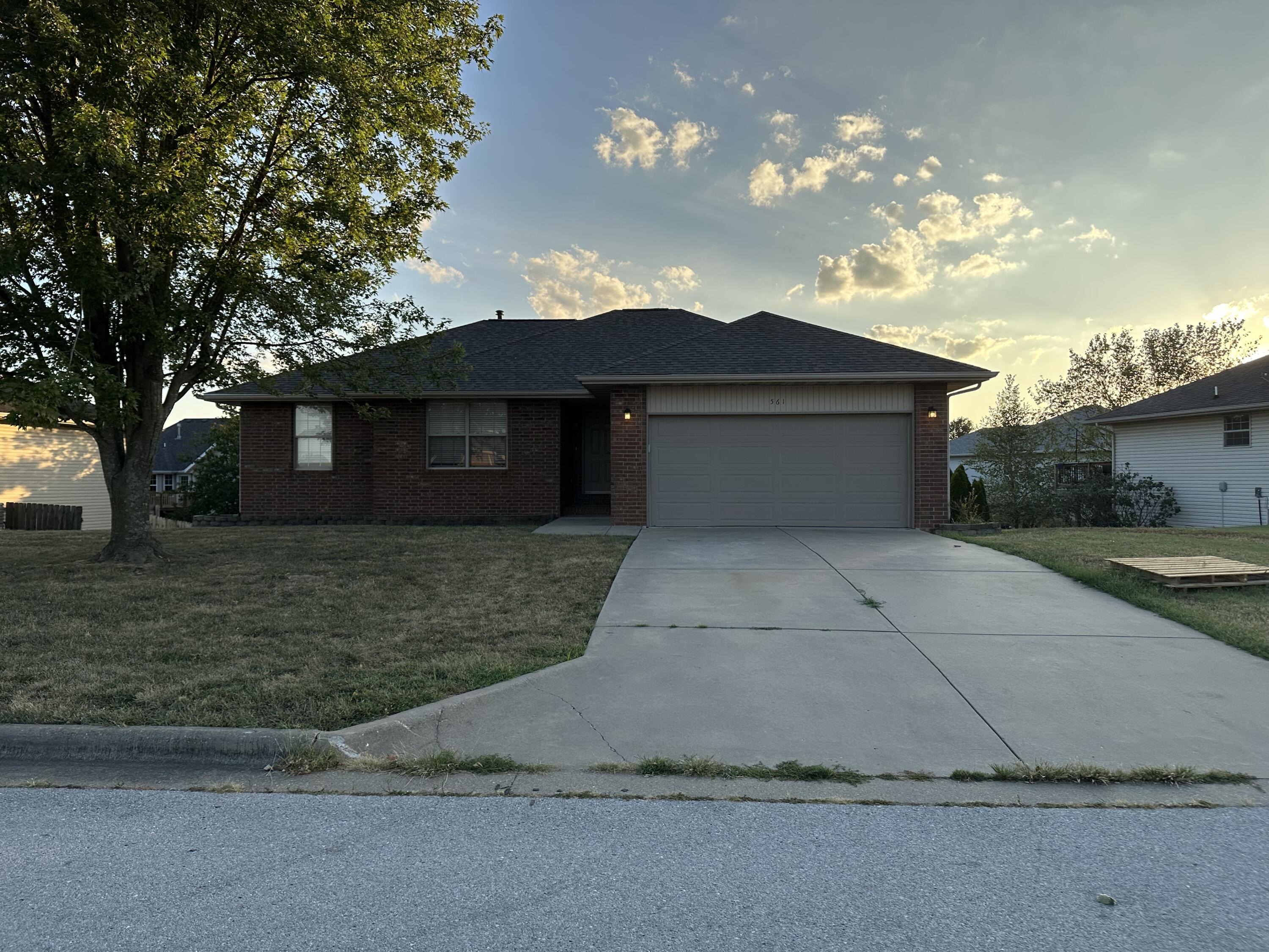 561 N Jester