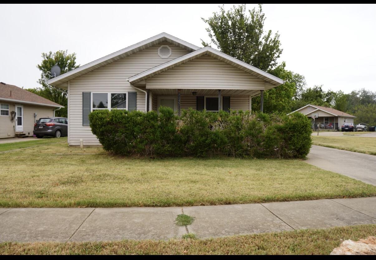 1145 N Oak Park