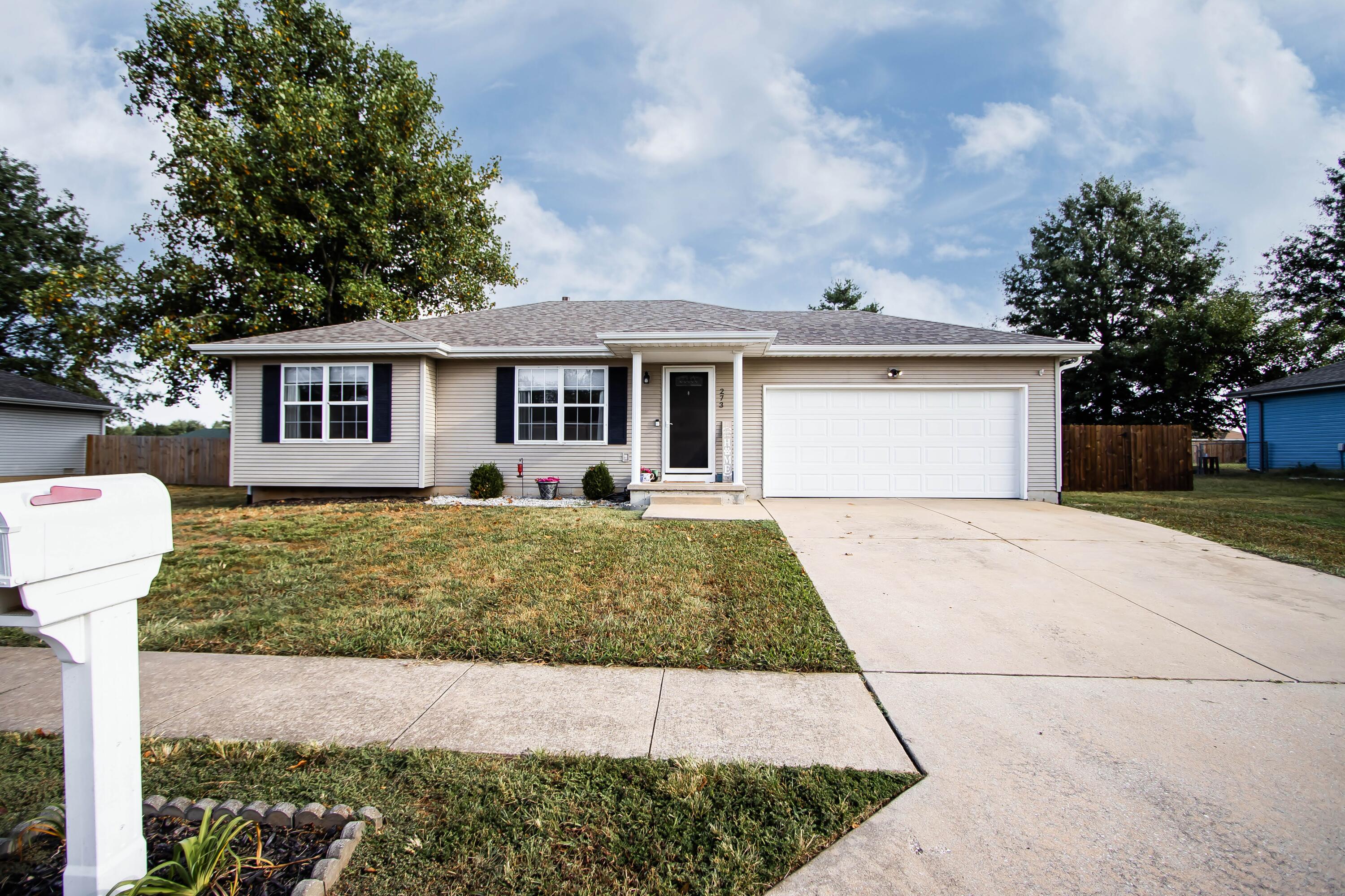 273 E Willow 1