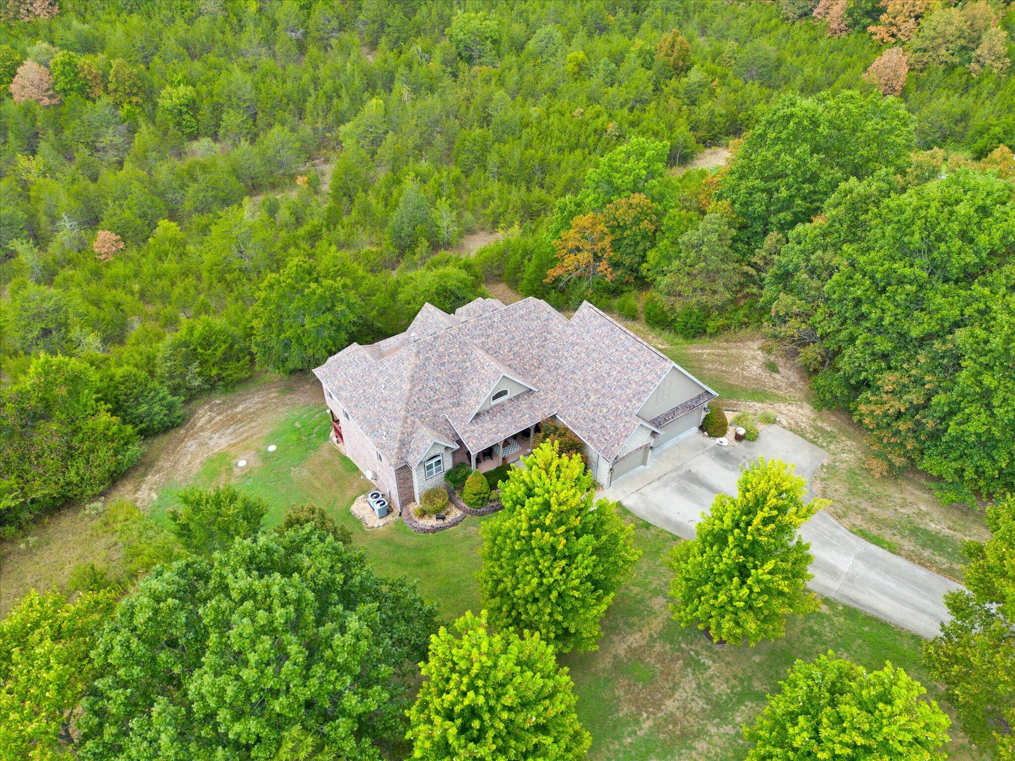 907 Mills Hollow