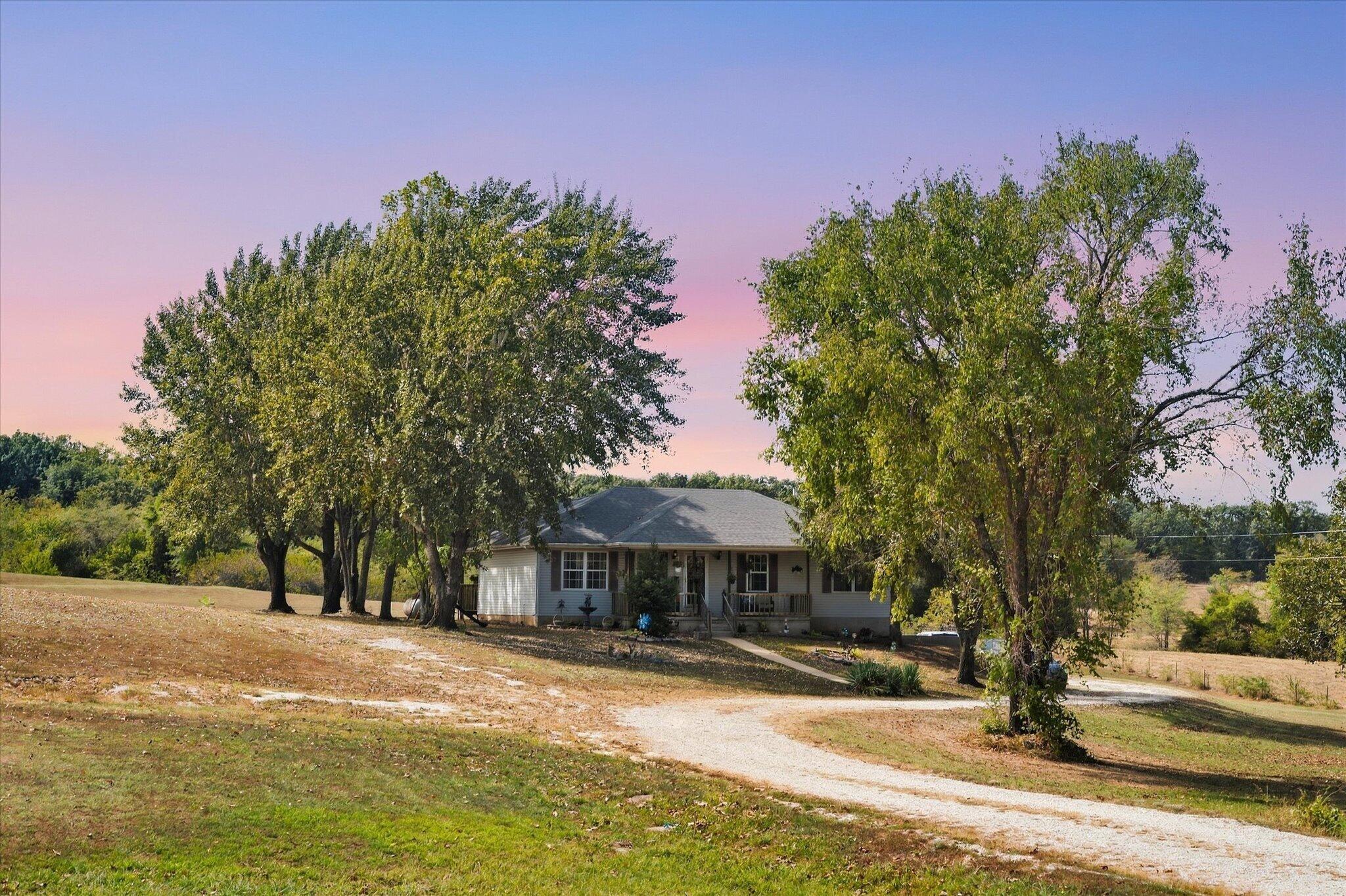 4273 Highway P 1