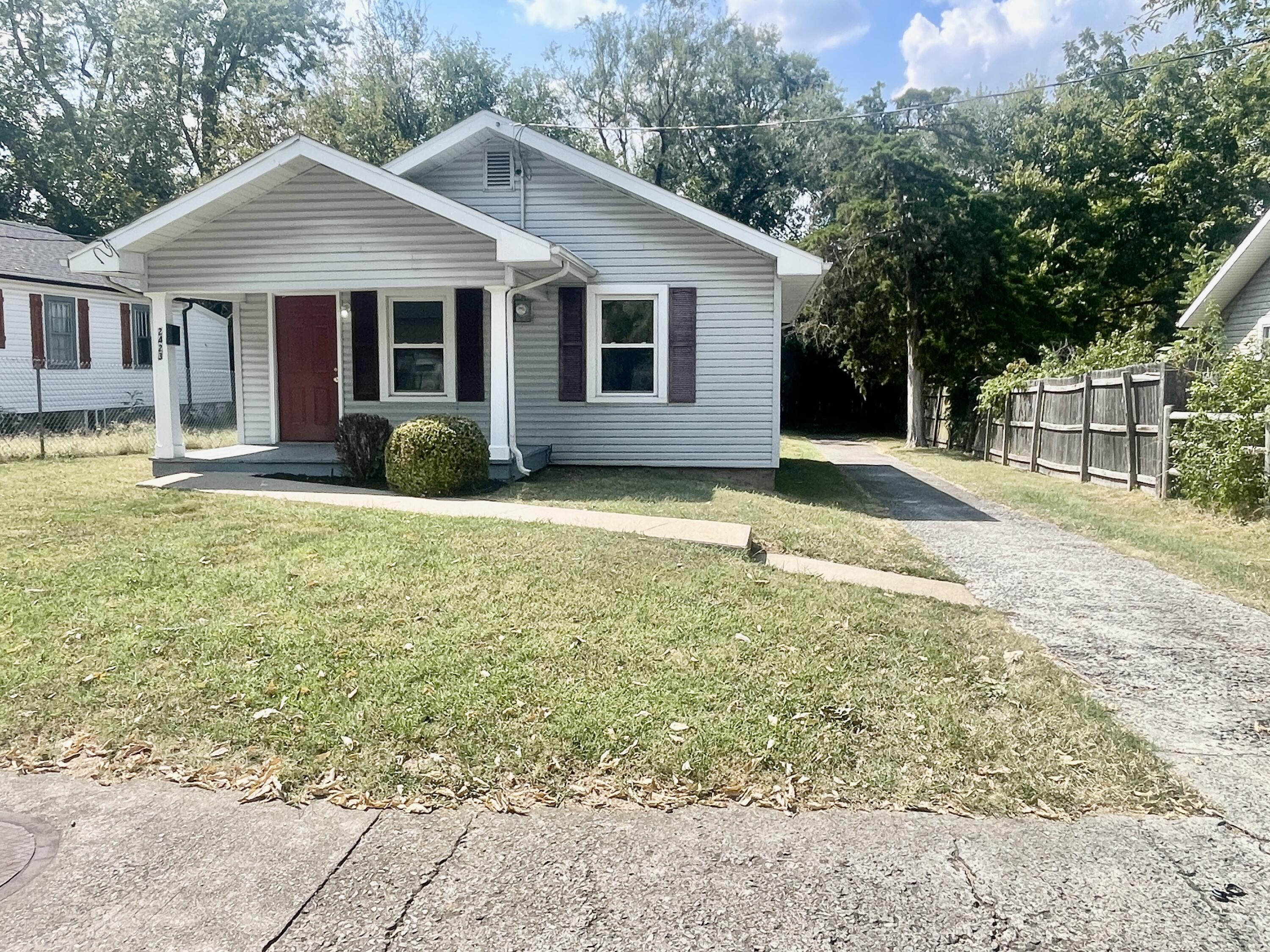 2423 N Fremont 1