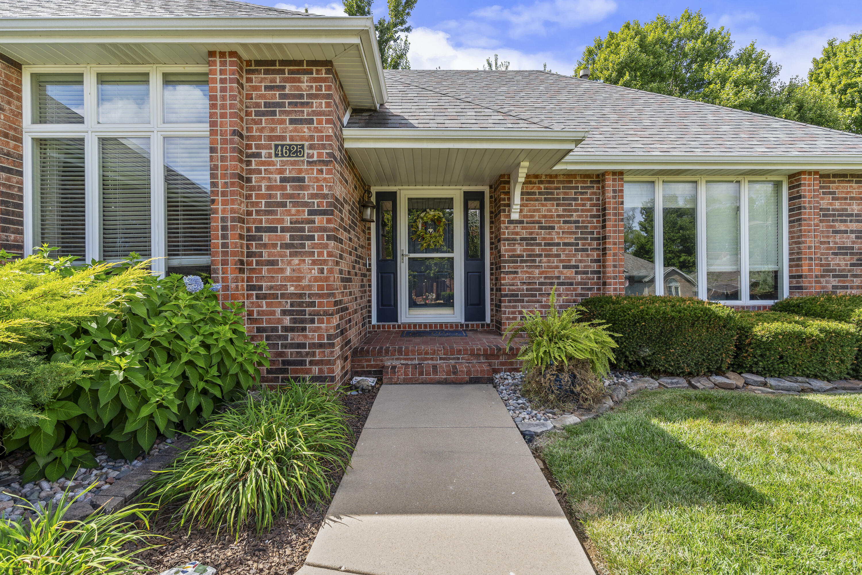 4625 S Turnberry 1