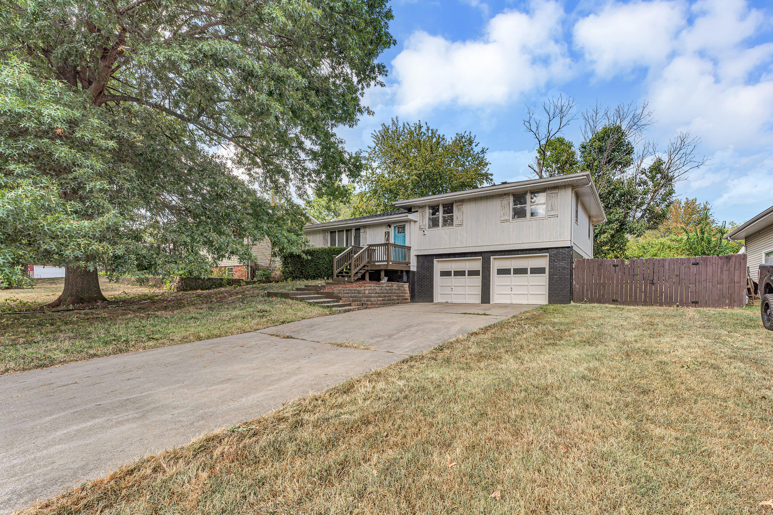 3233 W Glenwood 1