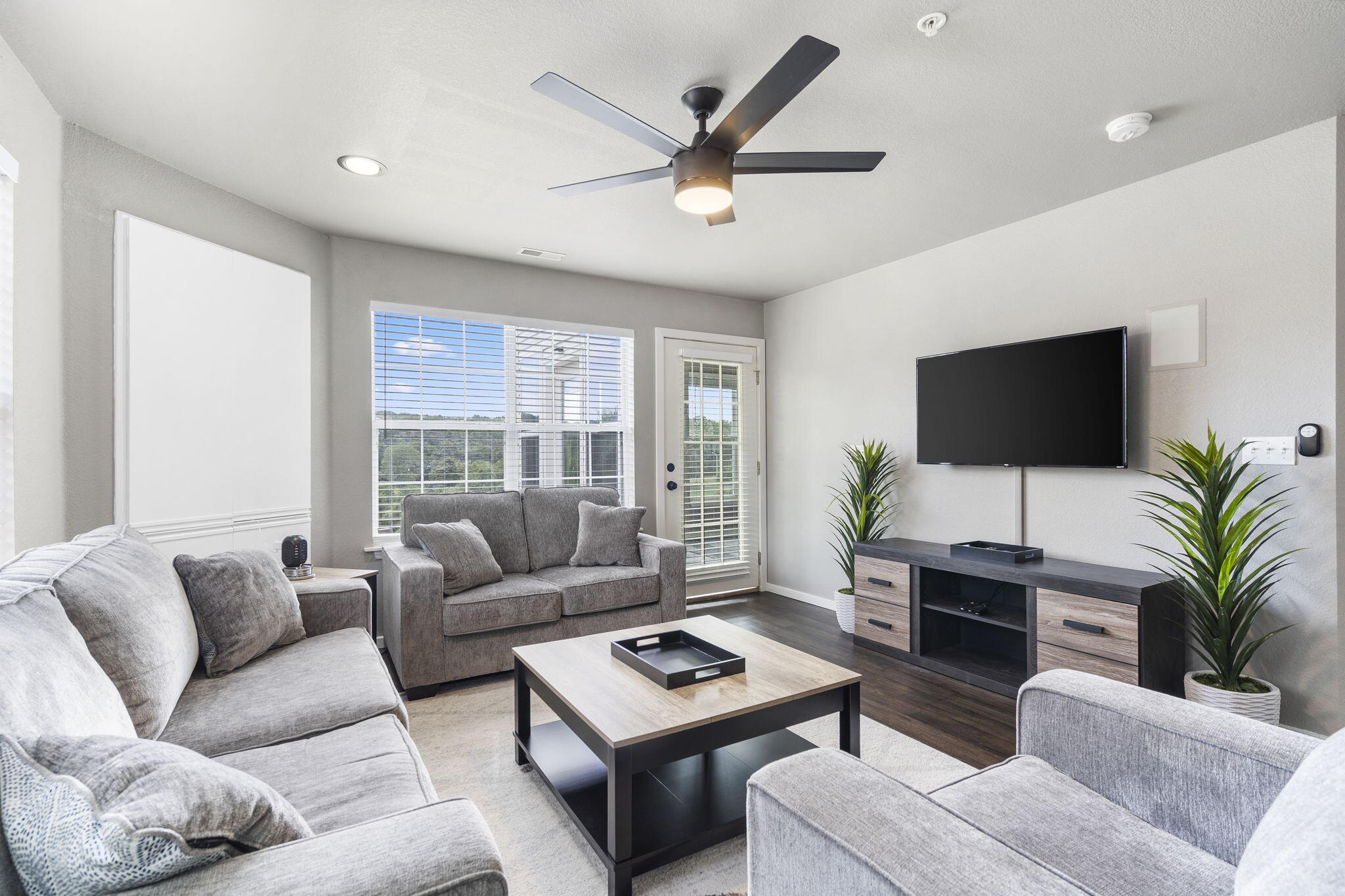 351 S Wildwood #12-1 1