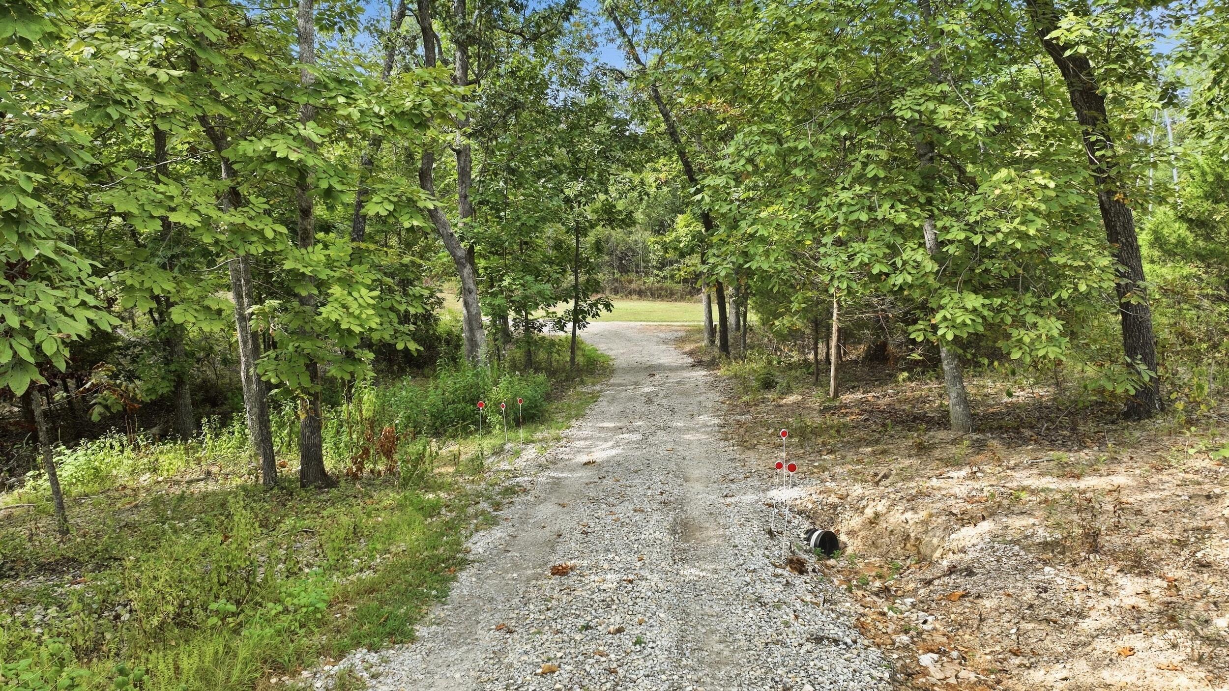 6094 Private Road 1606