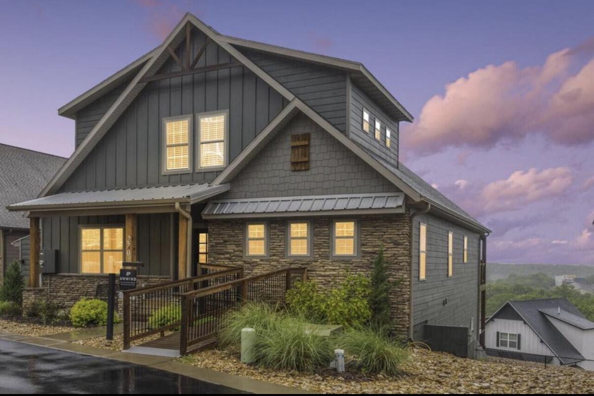 270 Chateau Cove