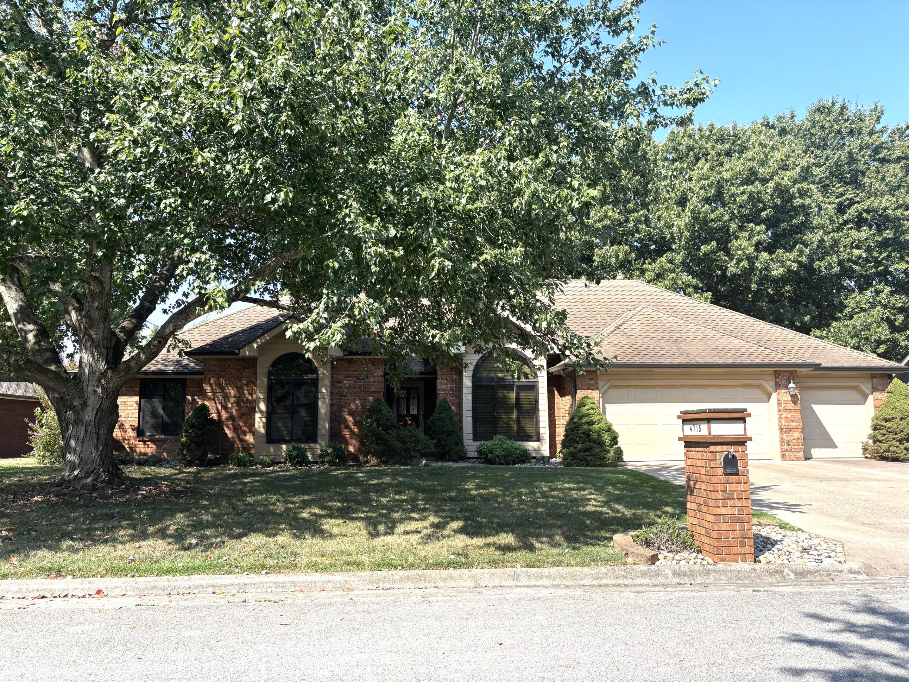 4715 S Connor 1