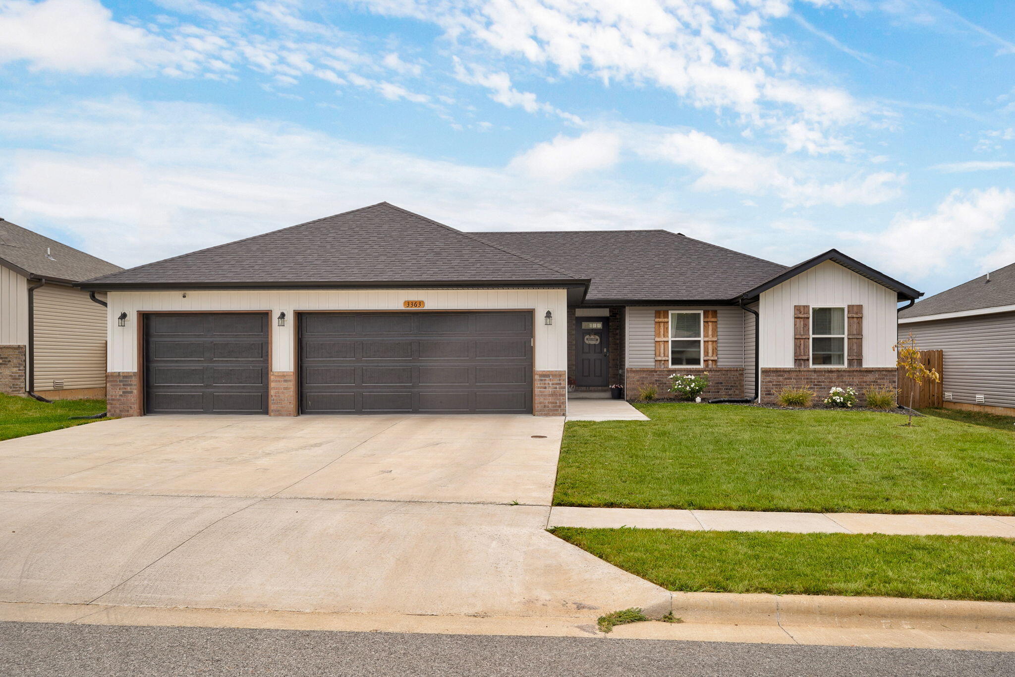 3363 W Mccanse 1