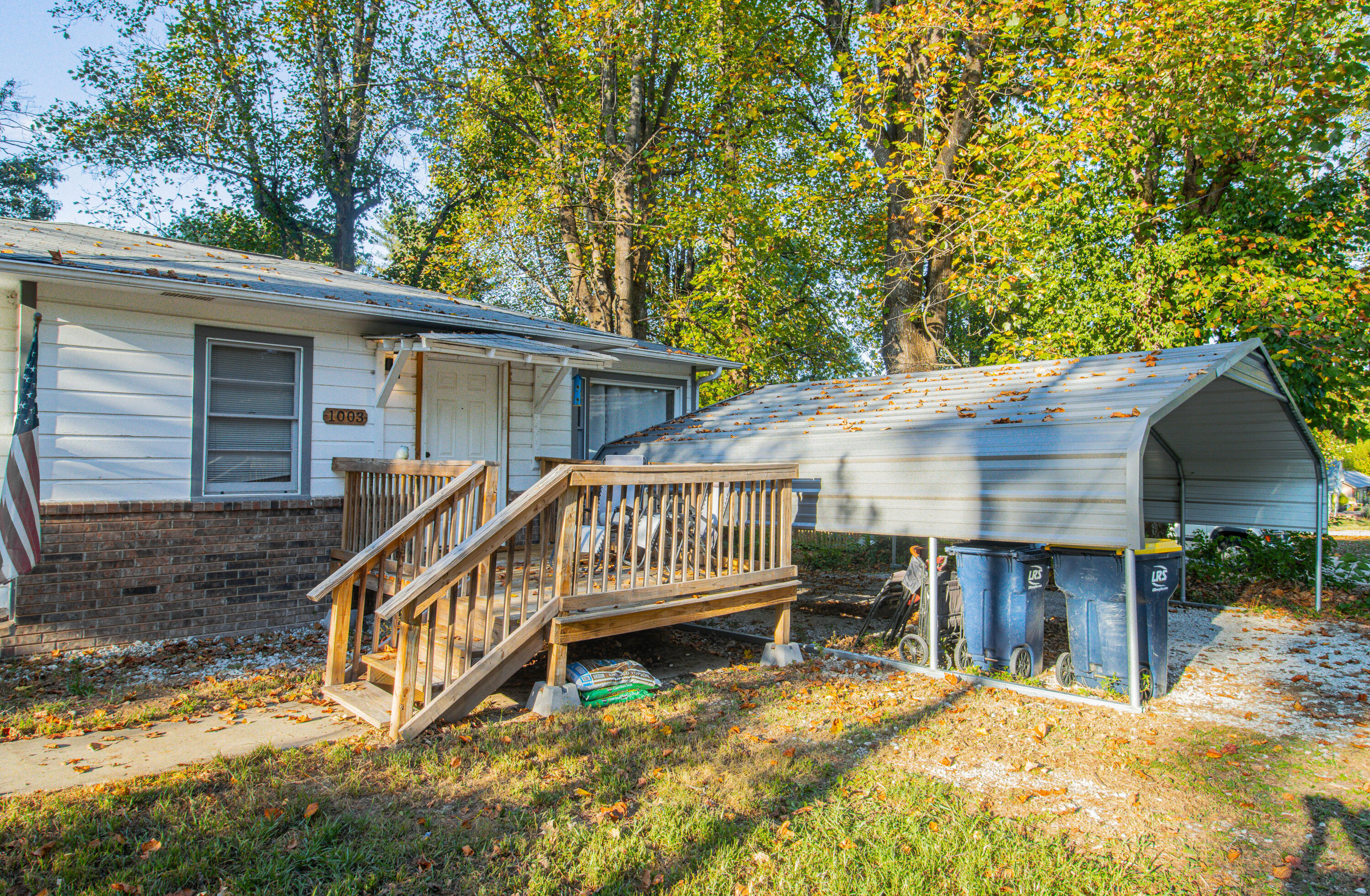 1003 W Newman 1