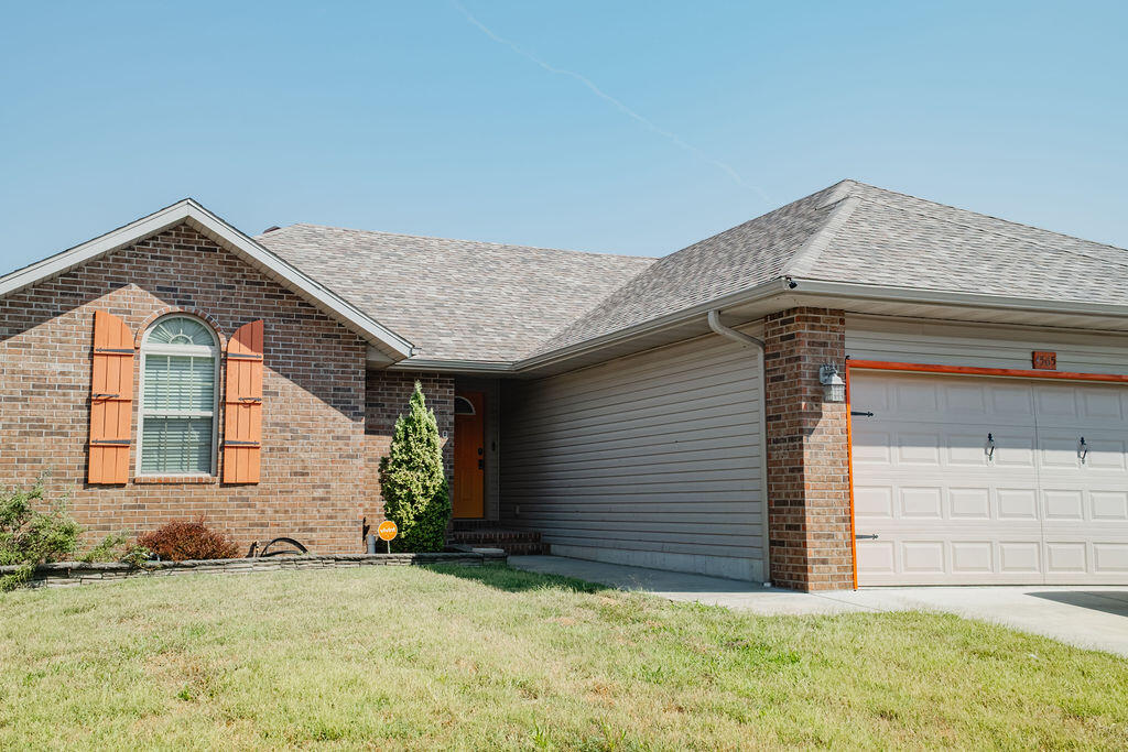 4565 W Greenridge 1