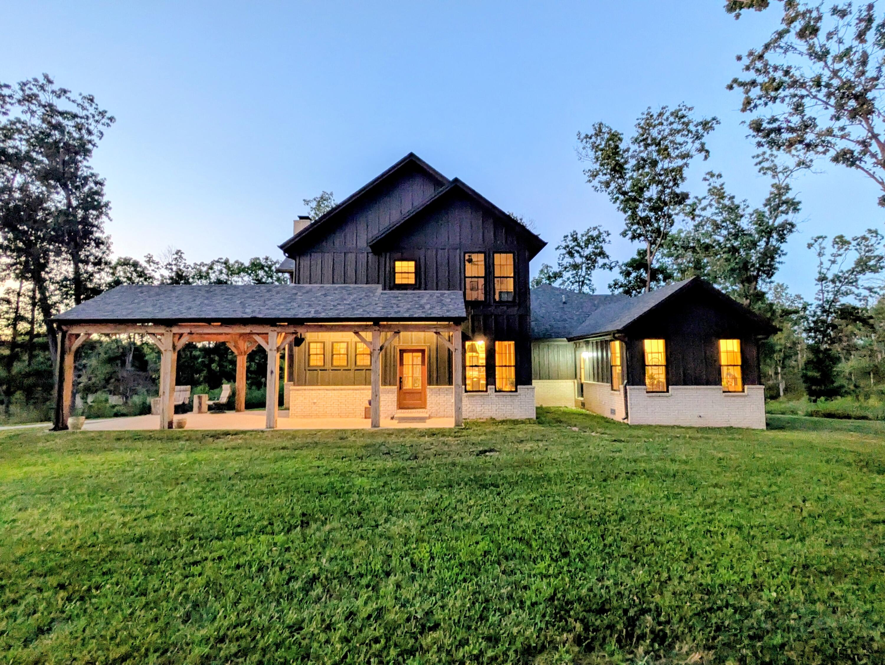 140 Luella 1