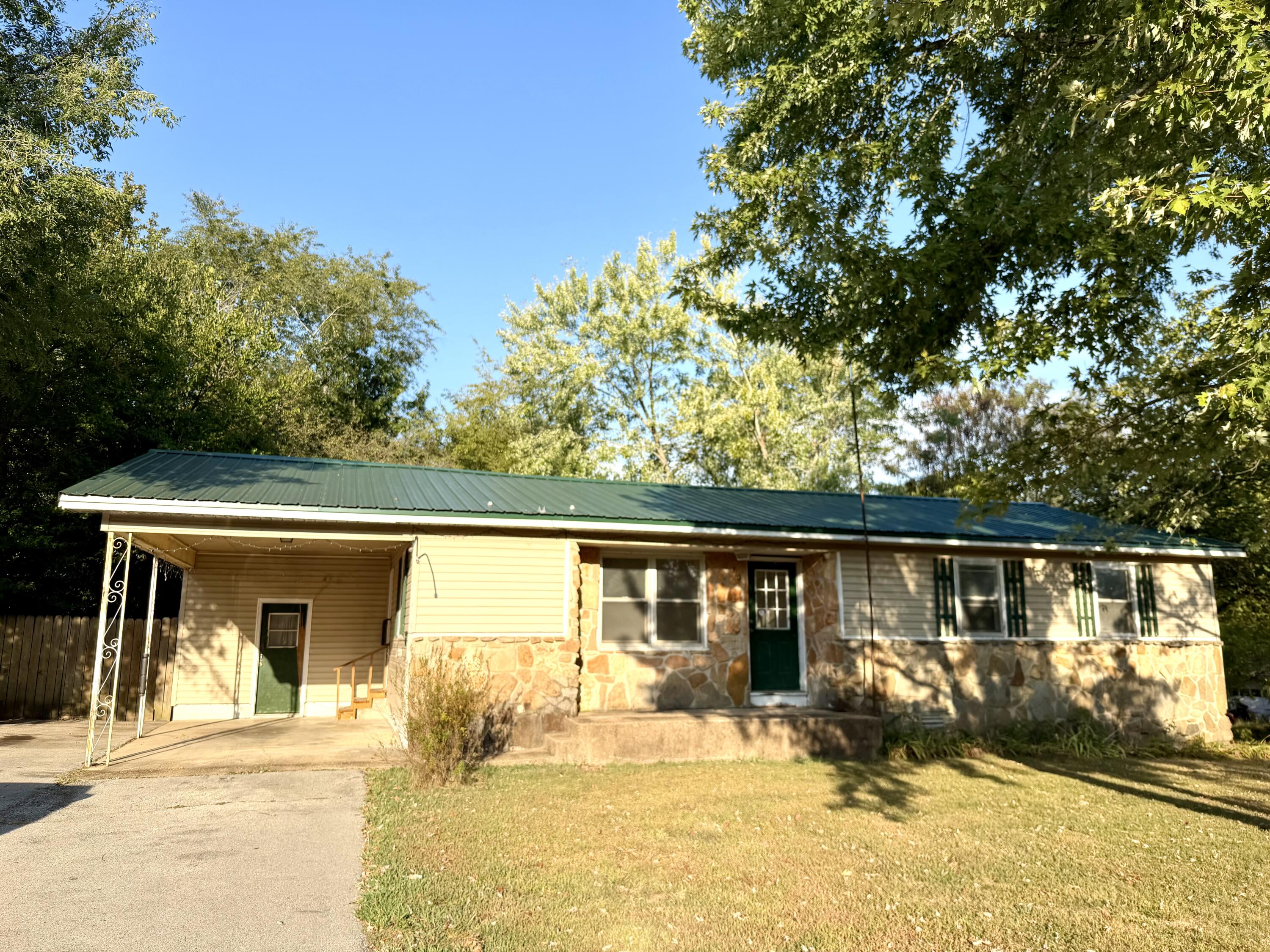 310 E 4th 1