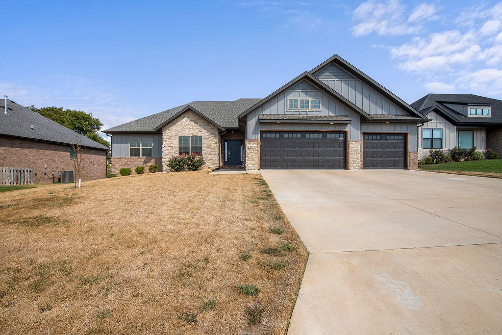 1215 W Sage 1