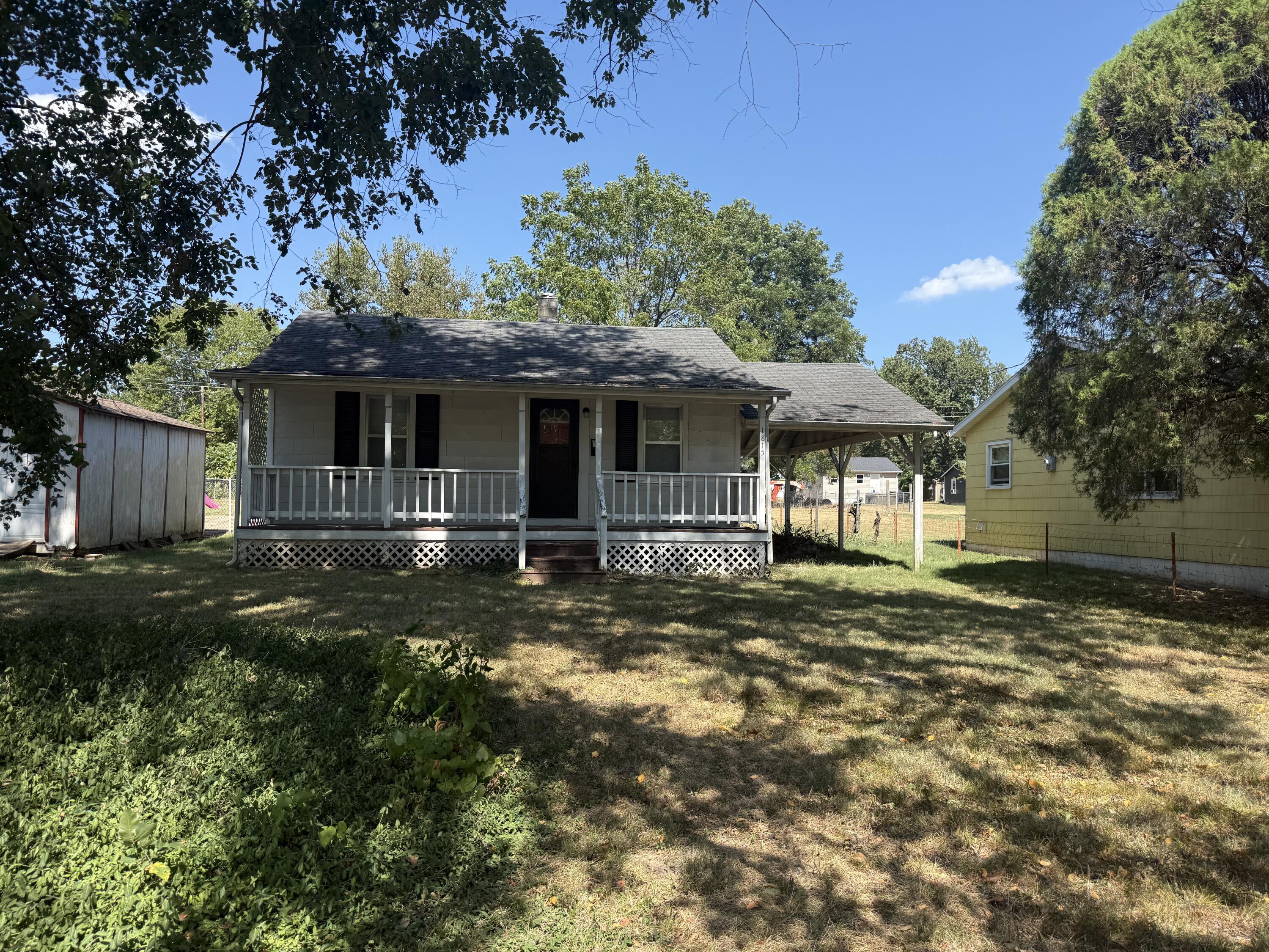 1815 W Scott 1