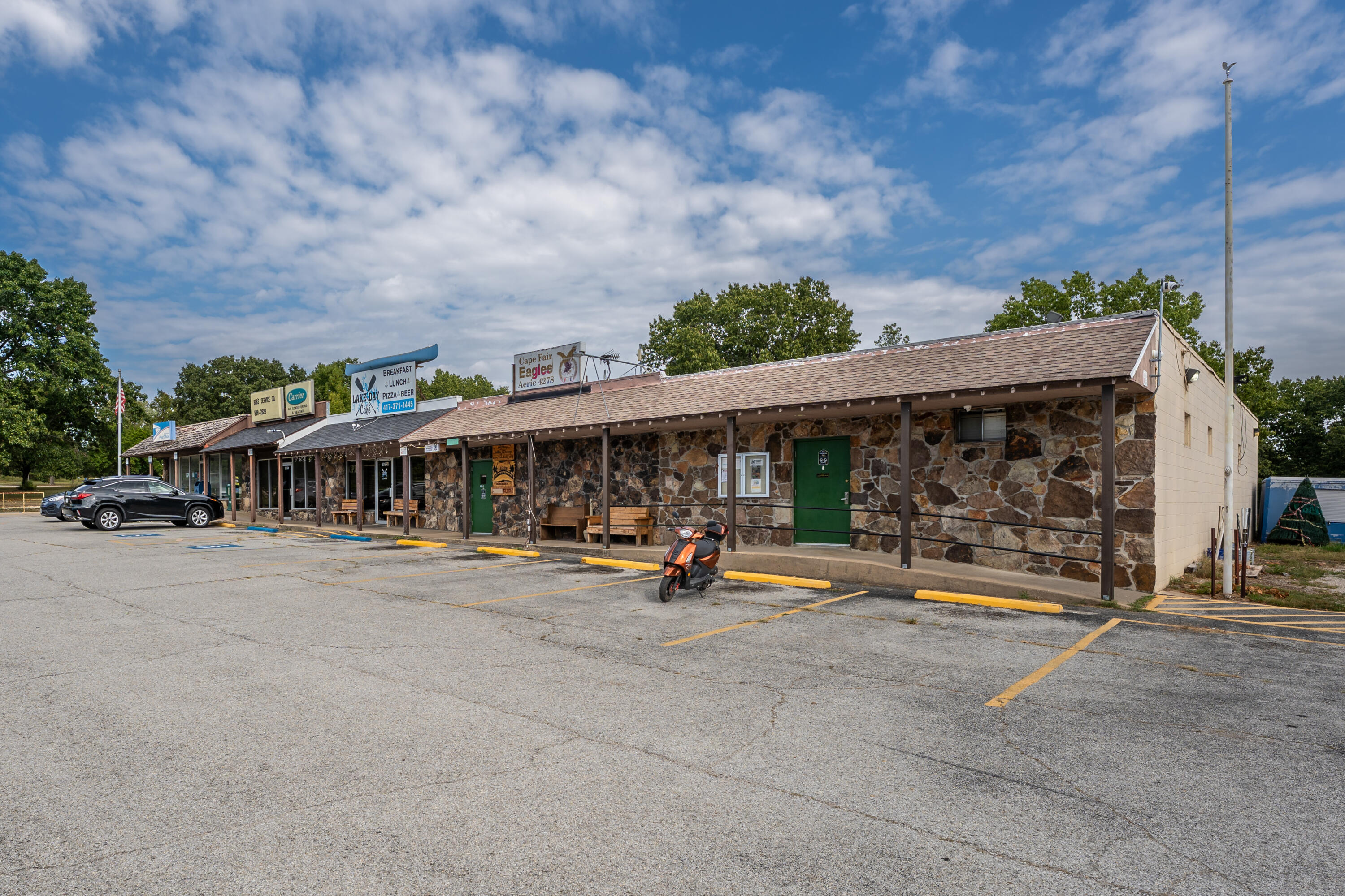 8089 W State Hwy 76
