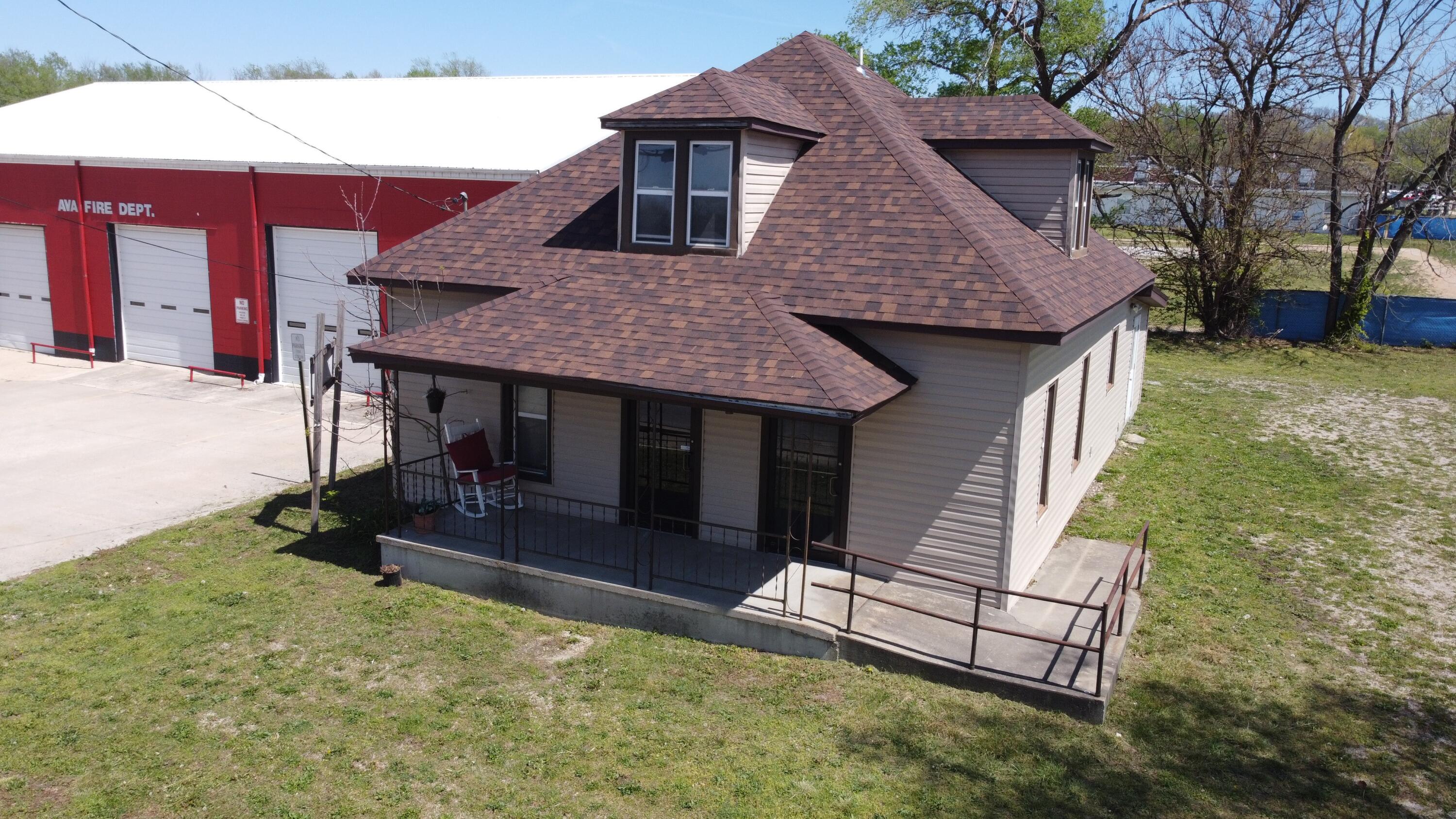 902 N Jefferson 3