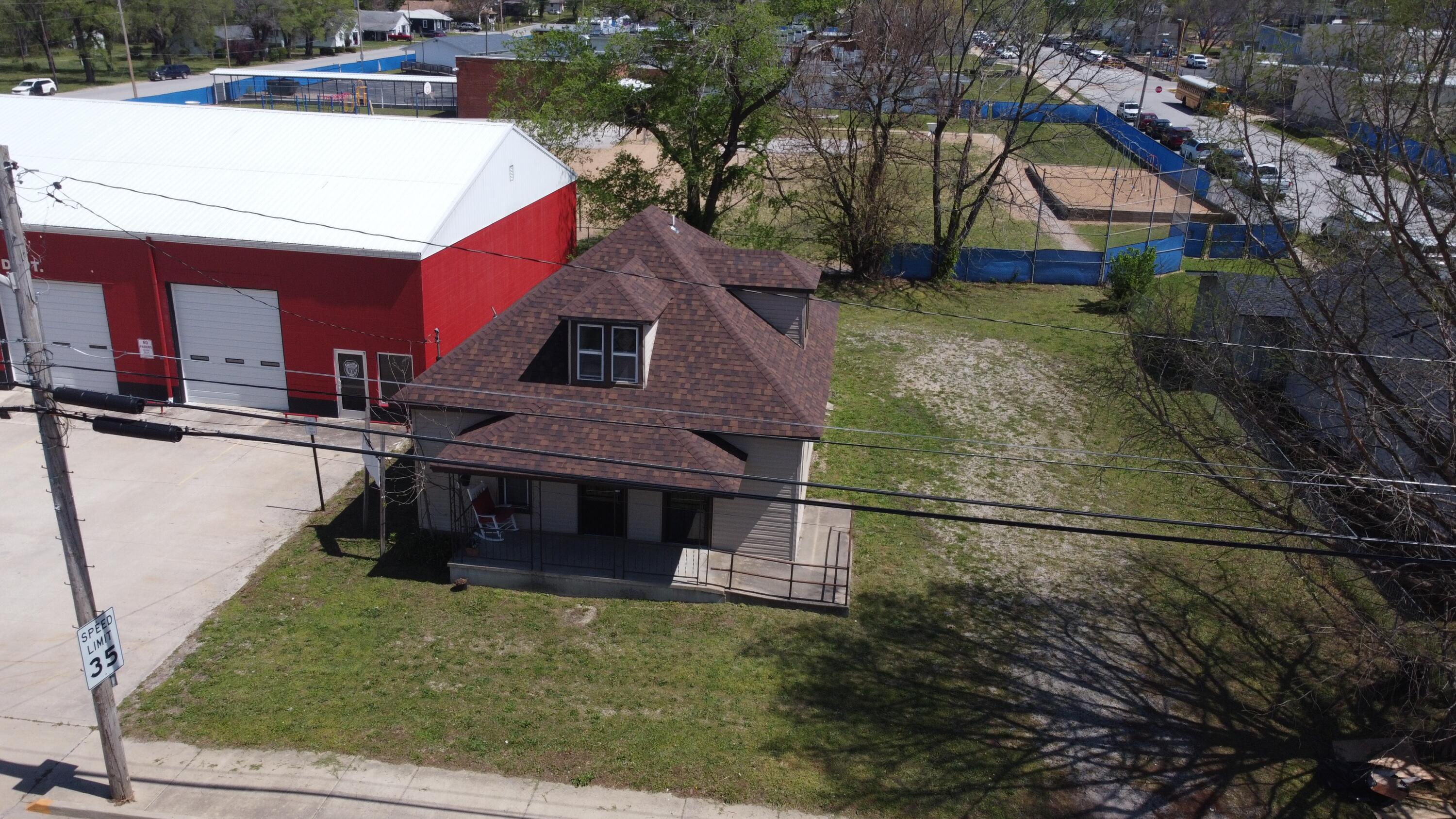 902 N Jefferson 4