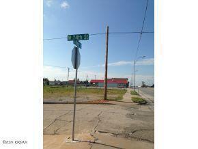 2318-2328 S Main 3