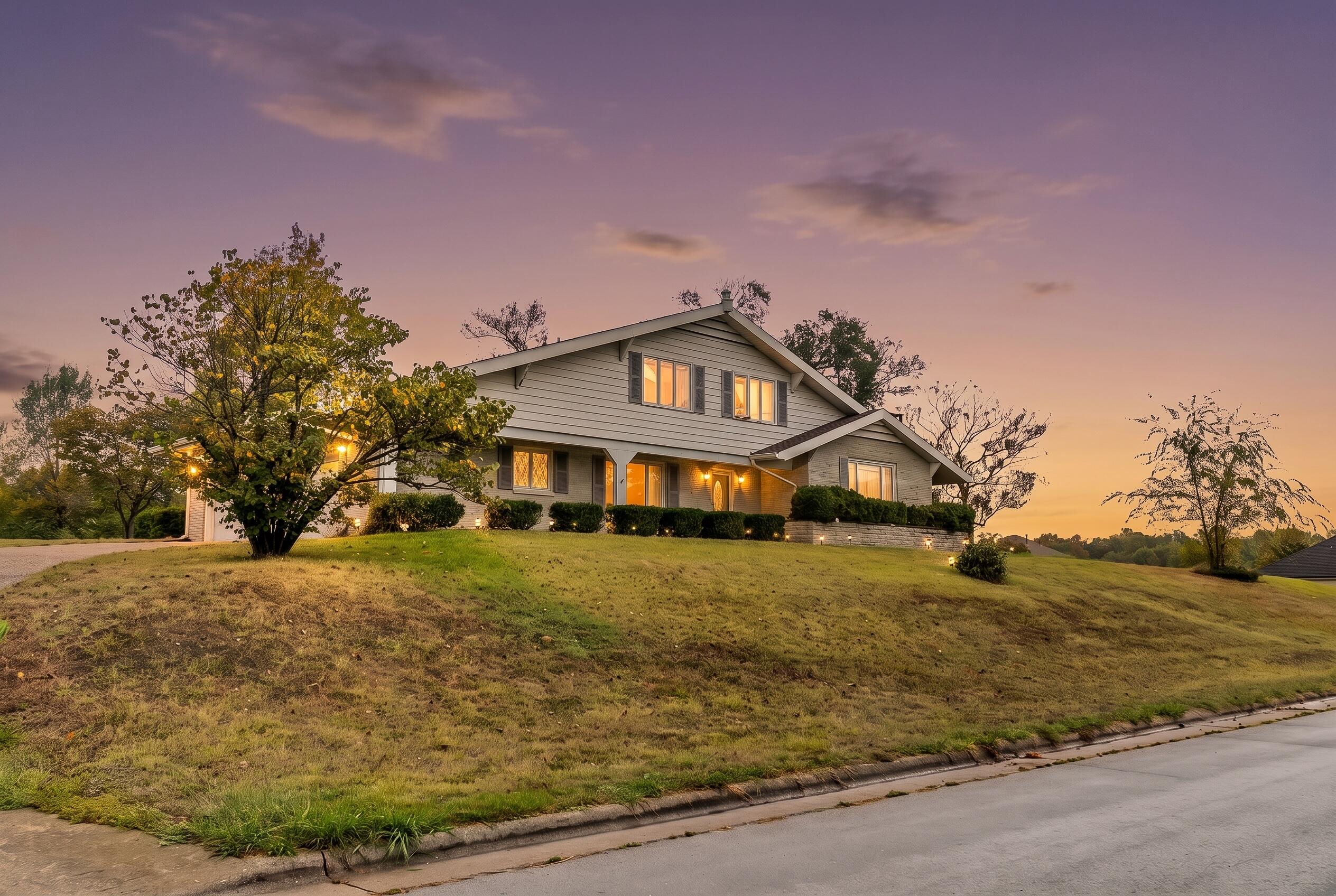 4347 N Shirley